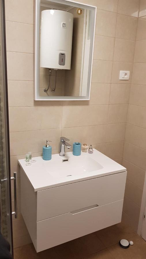 סנג' Apartman Ivan מראה חיצוני תמונה